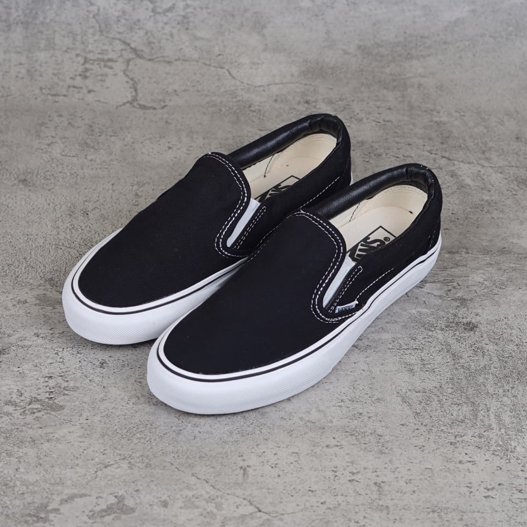 Sepatu Vans Slip On Premium Quality Unisex (Pria/Wanita)