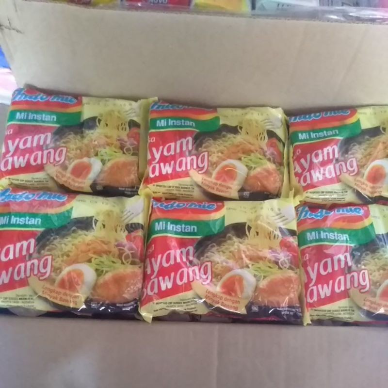 

indomi e ayam bawang
