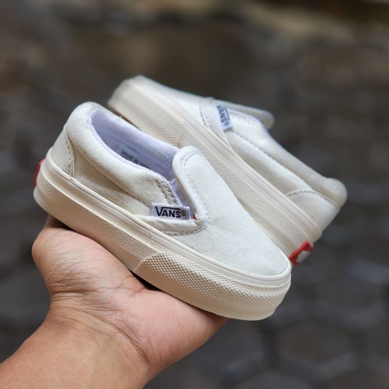 sepatu anak vns slip on krem laki dan perempuan