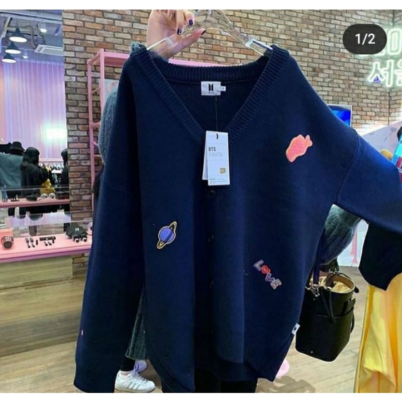 unofficial cardigan pop up store bts