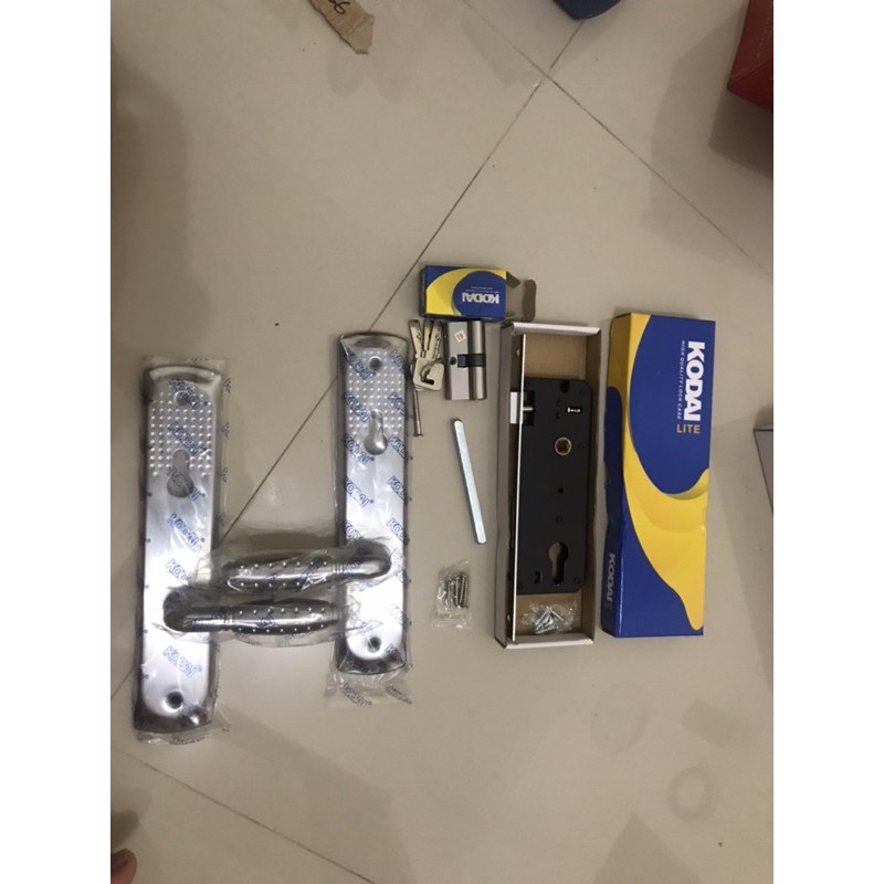 Kunci pintu set besar Kodai