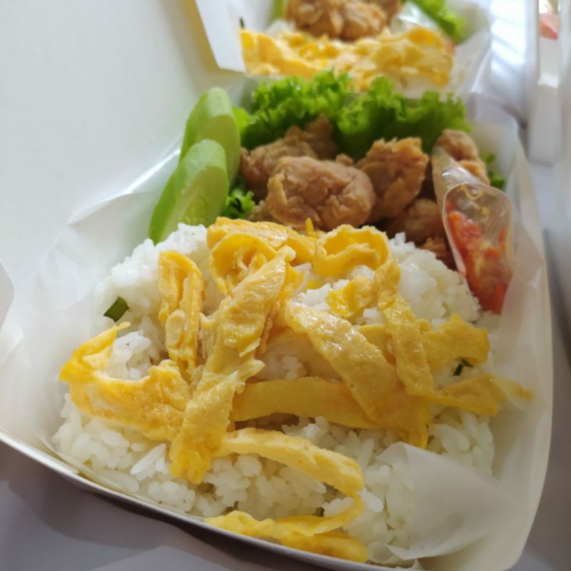 

Nasi Daun Jeruk Ayam Geprek