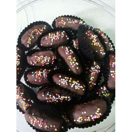 

Kurma Cokelat