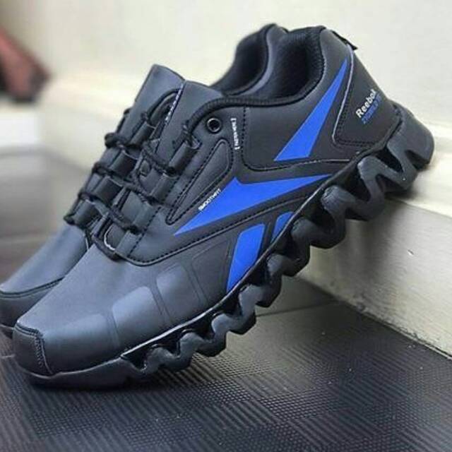 Sepatu Reebok Zigwild
