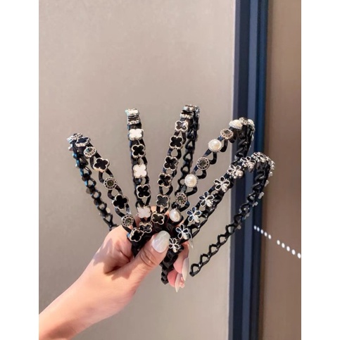 Bando Korea Aksesoris Fashion Wanita / Bandana Black Retro Flower J141