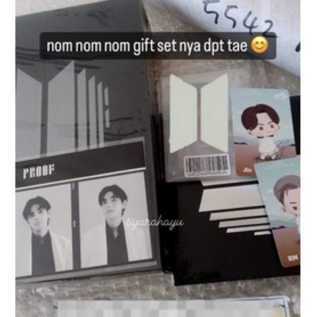 

Ready ina POB Tryptich Proof Standar Taehyung