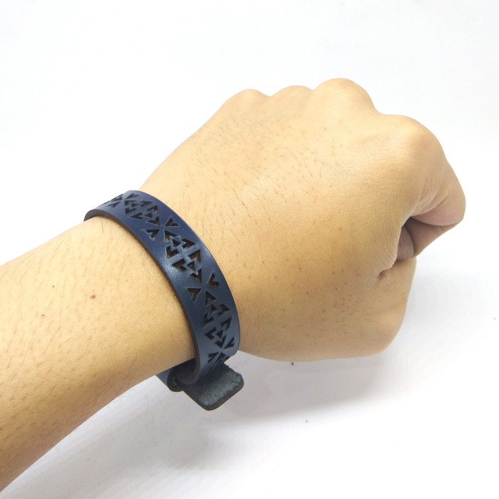 Gelang laser kulit asli motif etnik bracelet warna biru PHAC323