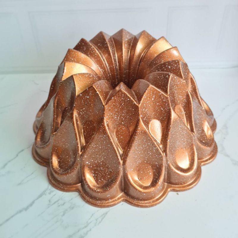 crown marble bundt pan / loyang marmer cake / tulban