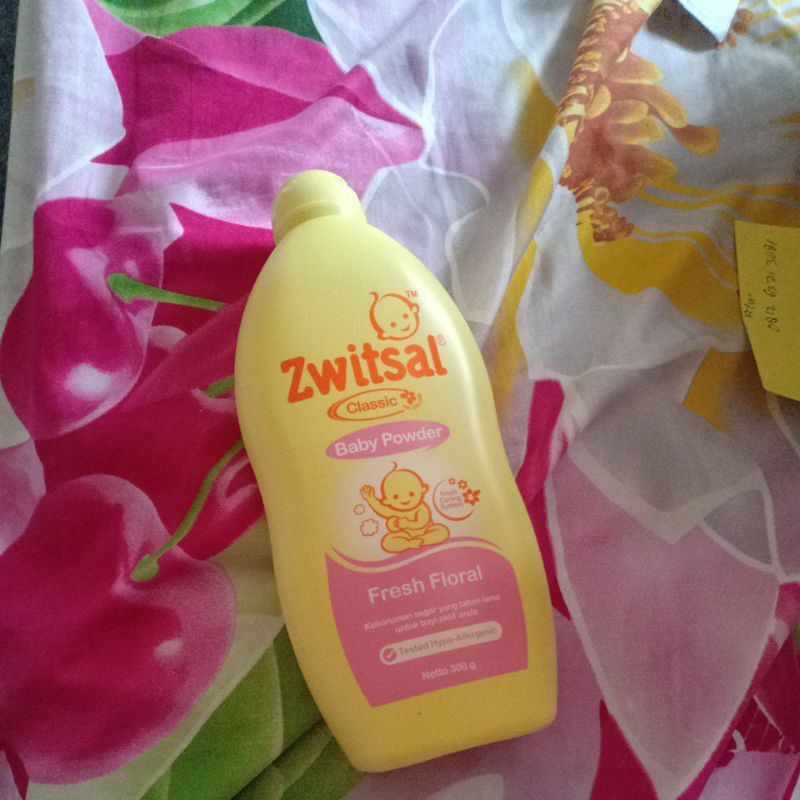 Bedak Bayi Zwitsal 250 gr