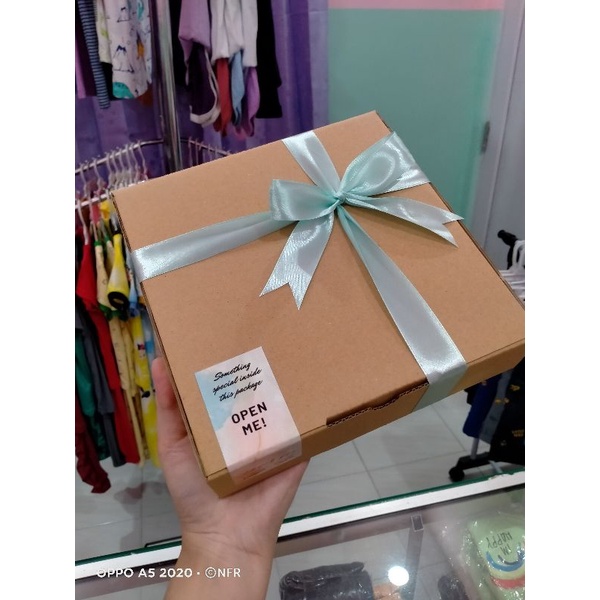 

NFR✨SET BOX HAMPERS KECIL SEDANG SMALL MEDIUM Kotak Dus Kardus Kemasan Kado Gift Hadiah Pita Kartu Ucapan Ultah Ulang Tahun Aqiqah Bridesmaid Parcel Lebaran Hari Raya