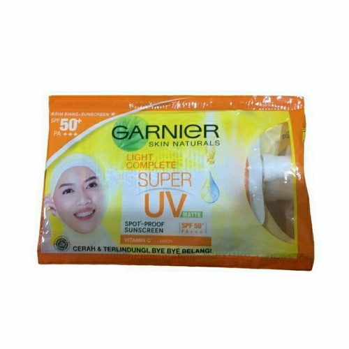 GARNIER Light Complete Super UV Sunscreen SPF 50 +++ Sachet 7 ml