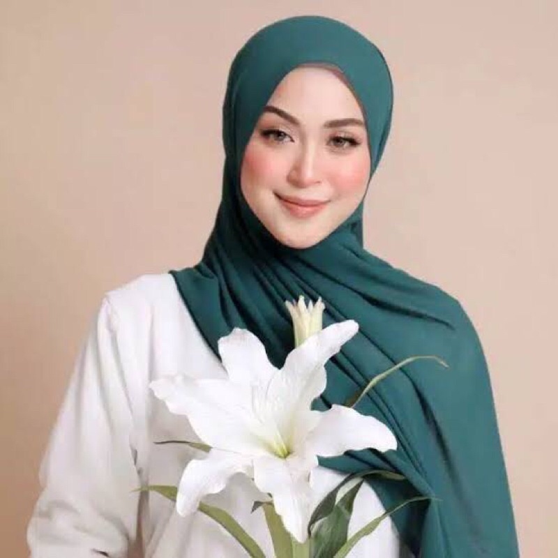 Hijab Instant Diamond Pashmina Tali Panjang Tepi Jahit-Green Bottle