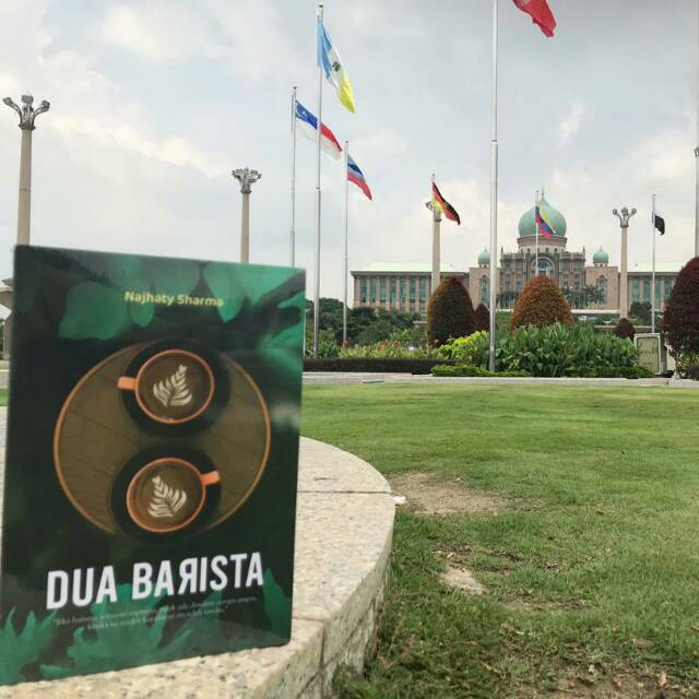 Novel Dua Barista