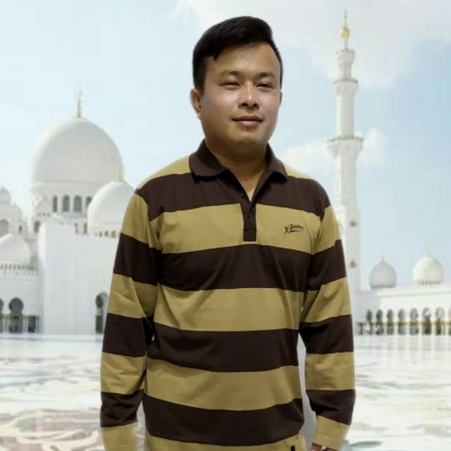 KAOS SALUR PRIA KANCING DEPAN LENGAN PANJANG