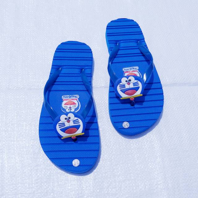 Sandal doraemon gerigi