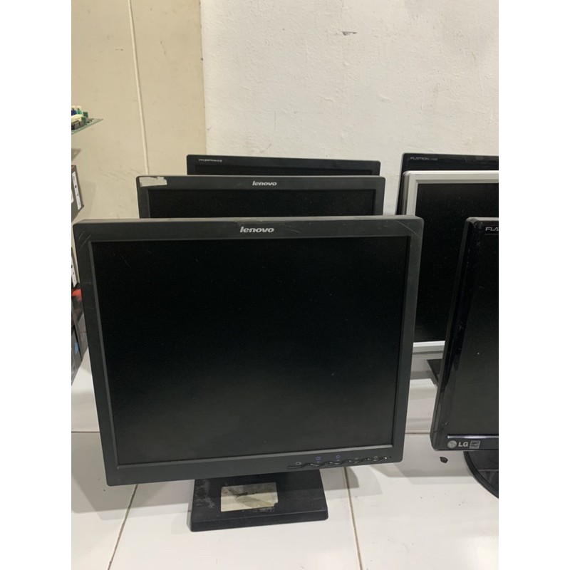 Monitor lcd 17” square / kotak