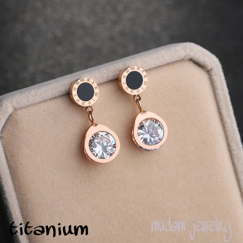 Anting Titanium B&lt;lgr Black Dengan Kristal Rose Gold, Gold dan Silver