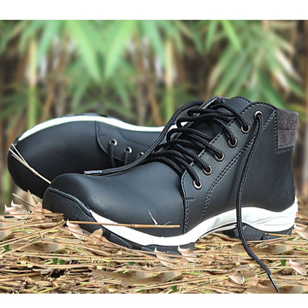 Sepatu Casual Pria Sepatu Kasual Boots Sepatu Casual Boot Sepatu Boot Bot Bots Pria  WR022