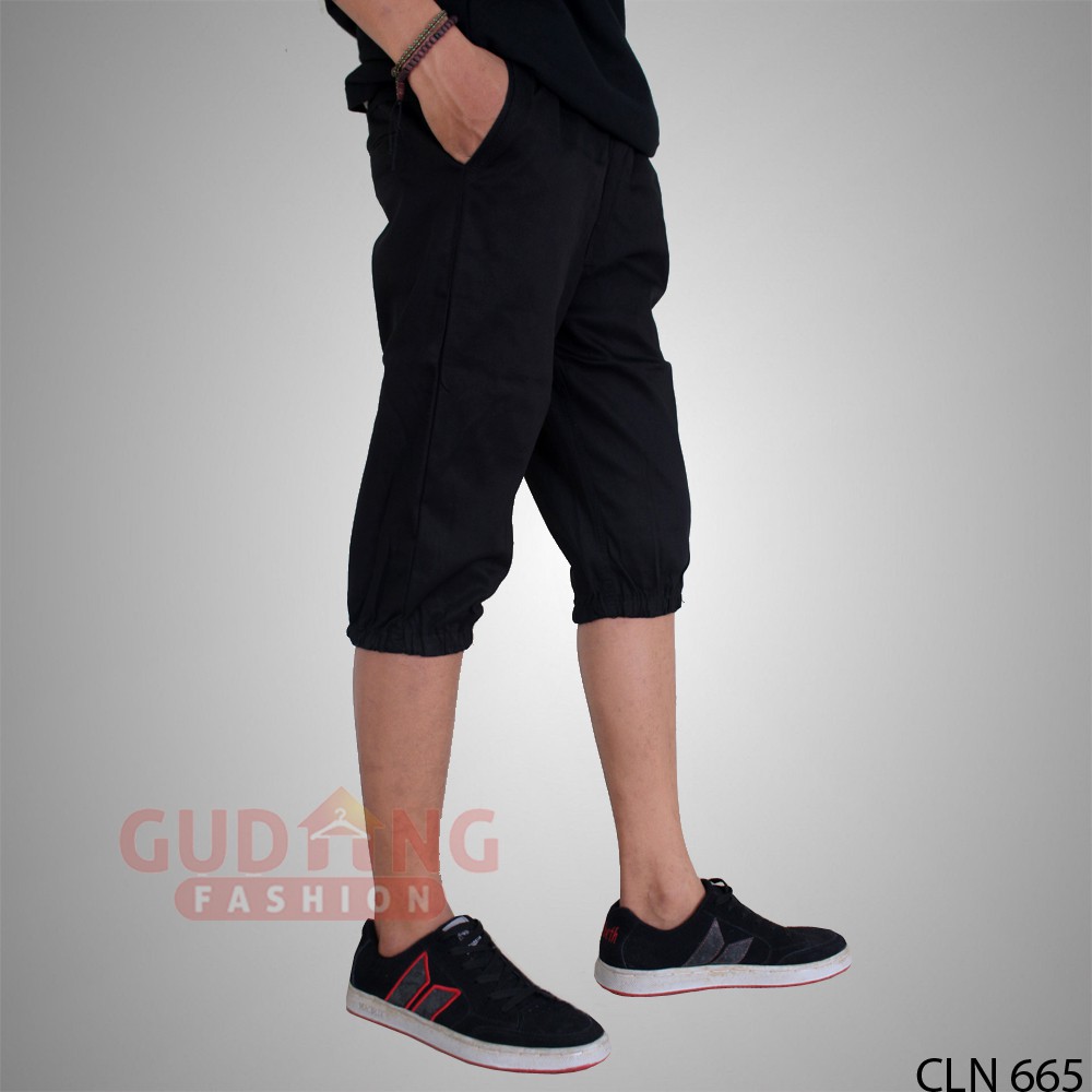 Celana Jogger Pendek Cowok - CLN 665