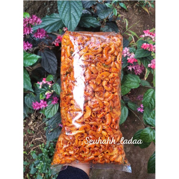 

Makaroni kriuk bantat pedas daun jeruk 500gram