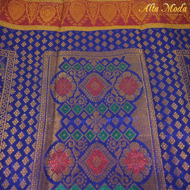 

Alta Moda Songket Palembang Biru Elektrik (1pcs)