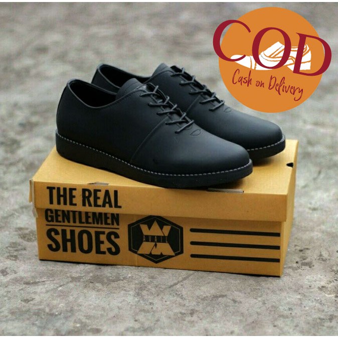 SEPATU BOOTS SEMI FORMAL KASUAL AVAIL FOOTWEAR BRODO COKLAT HITAM TERBARU TERLARIS