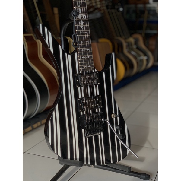 GITAR ELEKTRIK SHECTER DIAMPND SERIES