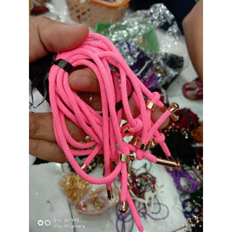 Gelang tali untuk charm