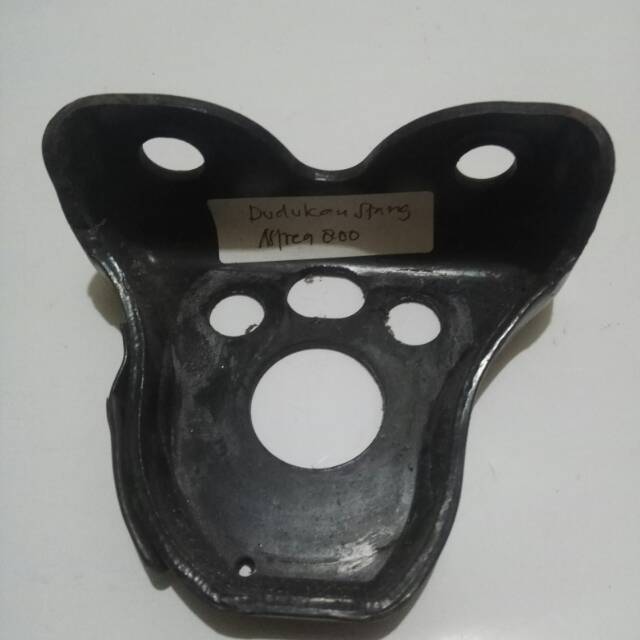 Dudukan stang astrea 800