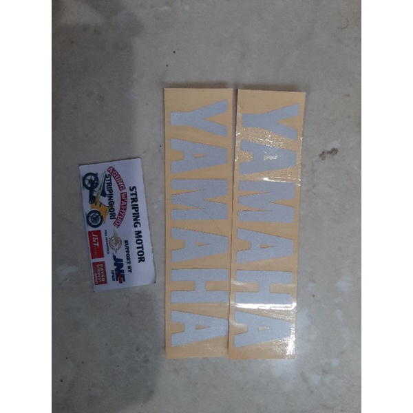 STIKER STRIPING TULISAN YAMAHA TUTUP SKOK DEPAN FIZ R F1Z R MERAH HITAM TULISAN PUTIH