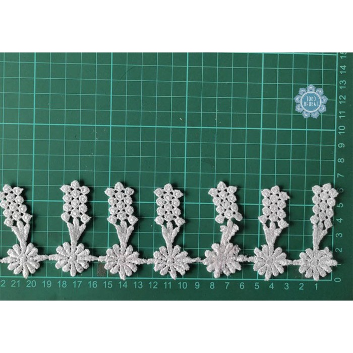 Kain Renda Bordir Giper / Gyper - Bunga Sedang - 13819 (L:± 6 cm)