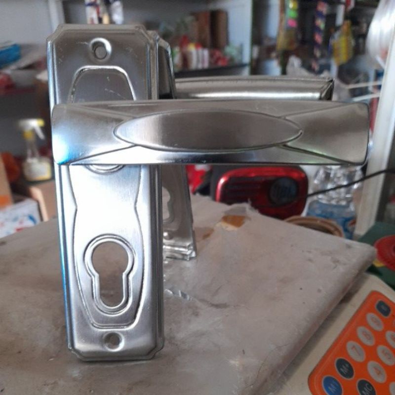 gagang pintu kecil GRT