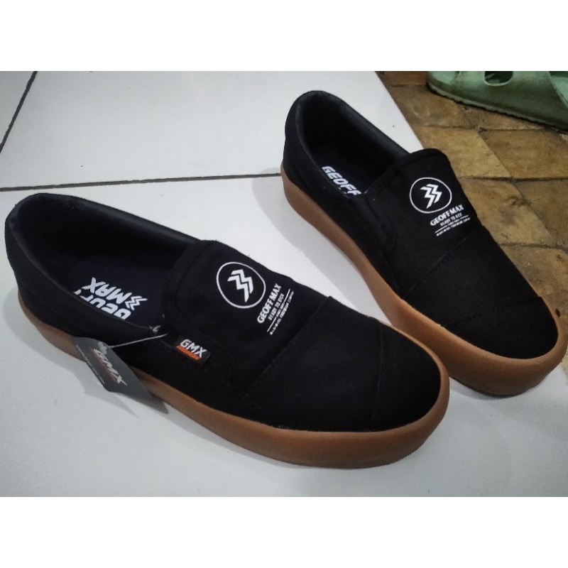 Meery Black Gum Slip On Geoff Max