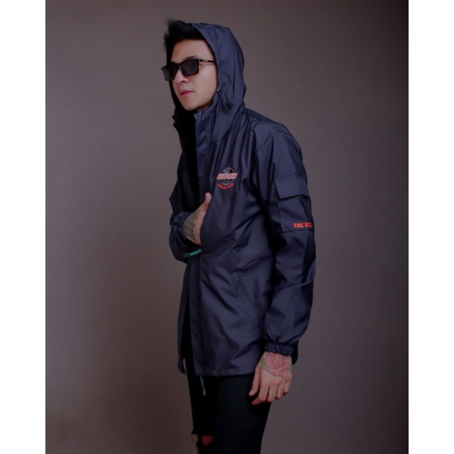 Jaket Gunung Anti Air - Jaket Pria Outdoor Waterproof