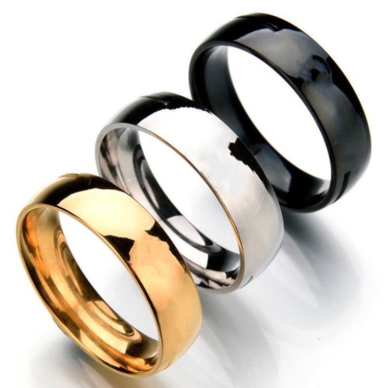 Cincin Pasangan Bahan Stainless Steel Warna Emas Silver Gaya Klasik Untuk Pernikahan