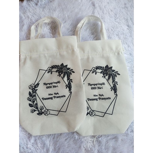 

Pouch spunbond tas spunbond serut 25x30