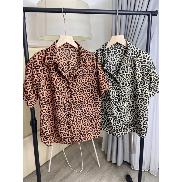 kemeja tutul lengan pendek / atasan leopard lengan pendek / tshirt leopard