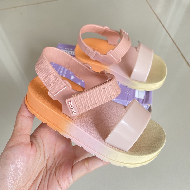 Preloved Zaxy Nina Moderninha Sand Baby Kids