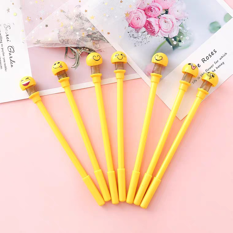 

PULPEN GEL MOTIF KARAKTER EMOTICON PER LUCU IMUT / BOLPEN GEL KARAKTER PP75