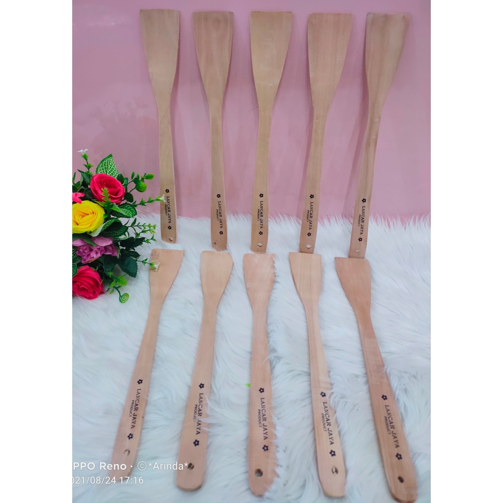 Spatula kayu