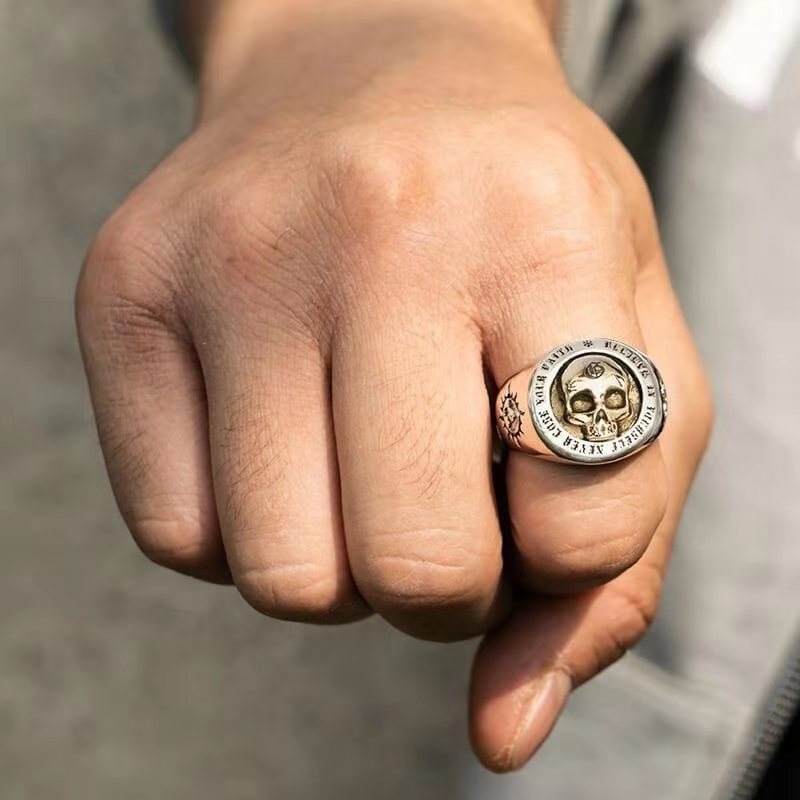 Cincin Bentuk Tengkorak Gaya Retro hip hop punk Untuk Pria