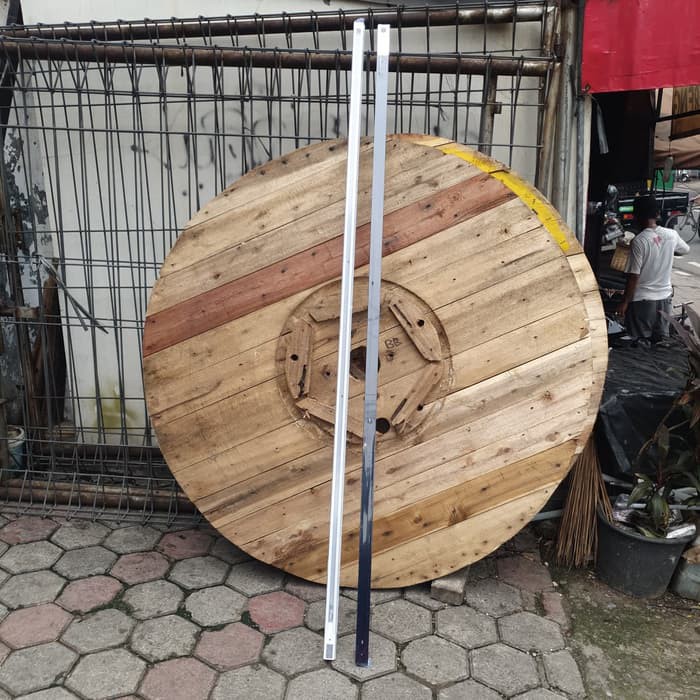 REL LAMPU SOROT SPOTLIGHT SPOT LIGHT TRACK REL 2M