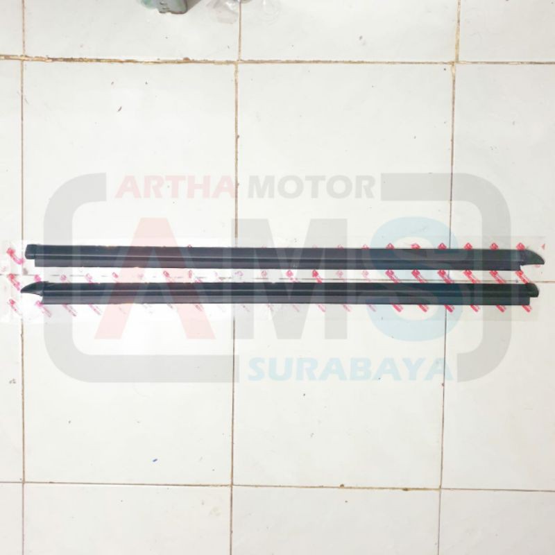 KARET PELIPIT LIST LIS KACA WEATER STRIP MOBIL GRANDMAX PICK UP DEPAN