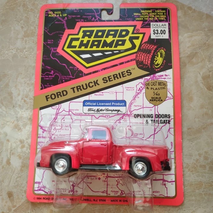 Diecast 1:43 Ford Truck Road Champs no Hotwheels Ban Karet open door