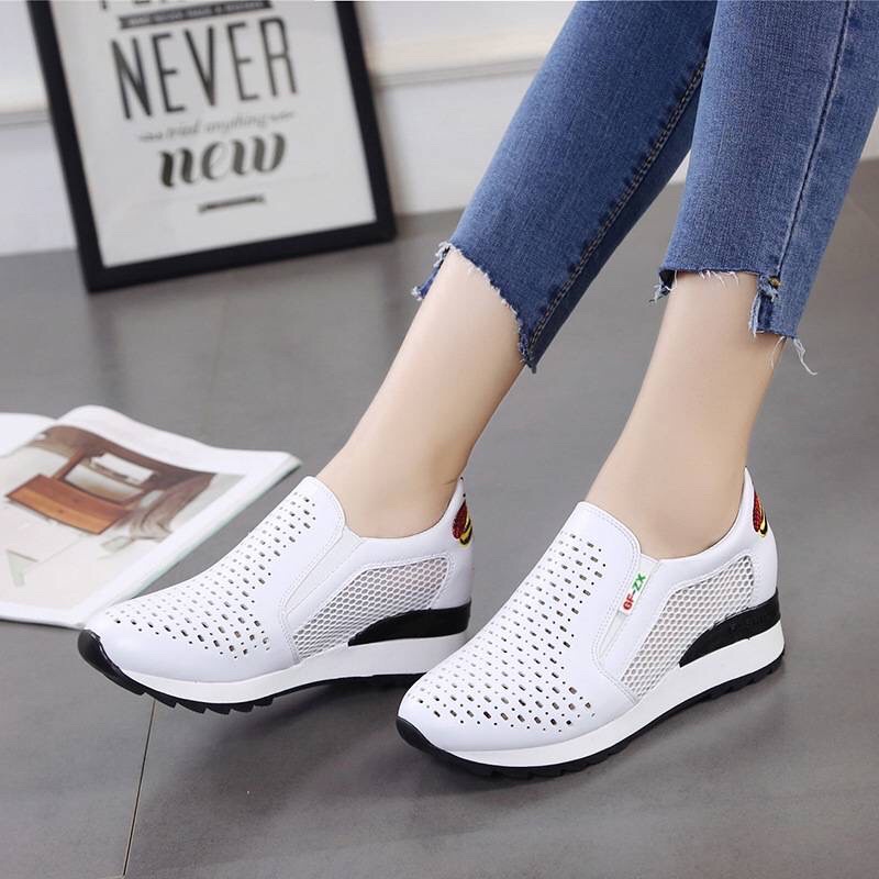 ( AMOUR ) Sepatu Wanita Wedges Brokat Import Fashion Korea 901