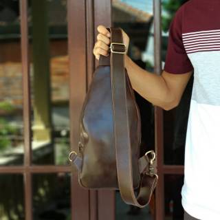  VALQO Tas  kulit  FONTE Waist bag Tas  dada Sling bag Tas  