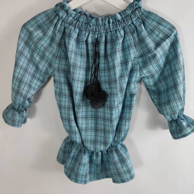 BAJU ATASAN BLOUSE SABRINA BULU