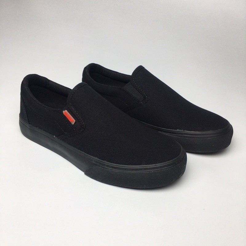 WARRIOR SLIP ON ARTHUR FULL BLACK