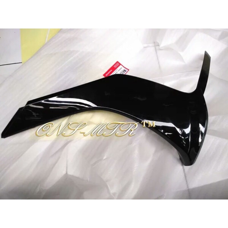Cover depan Sayap Kanan Honda Spacy Fi dan Spacy old karbu Original Honda AHM