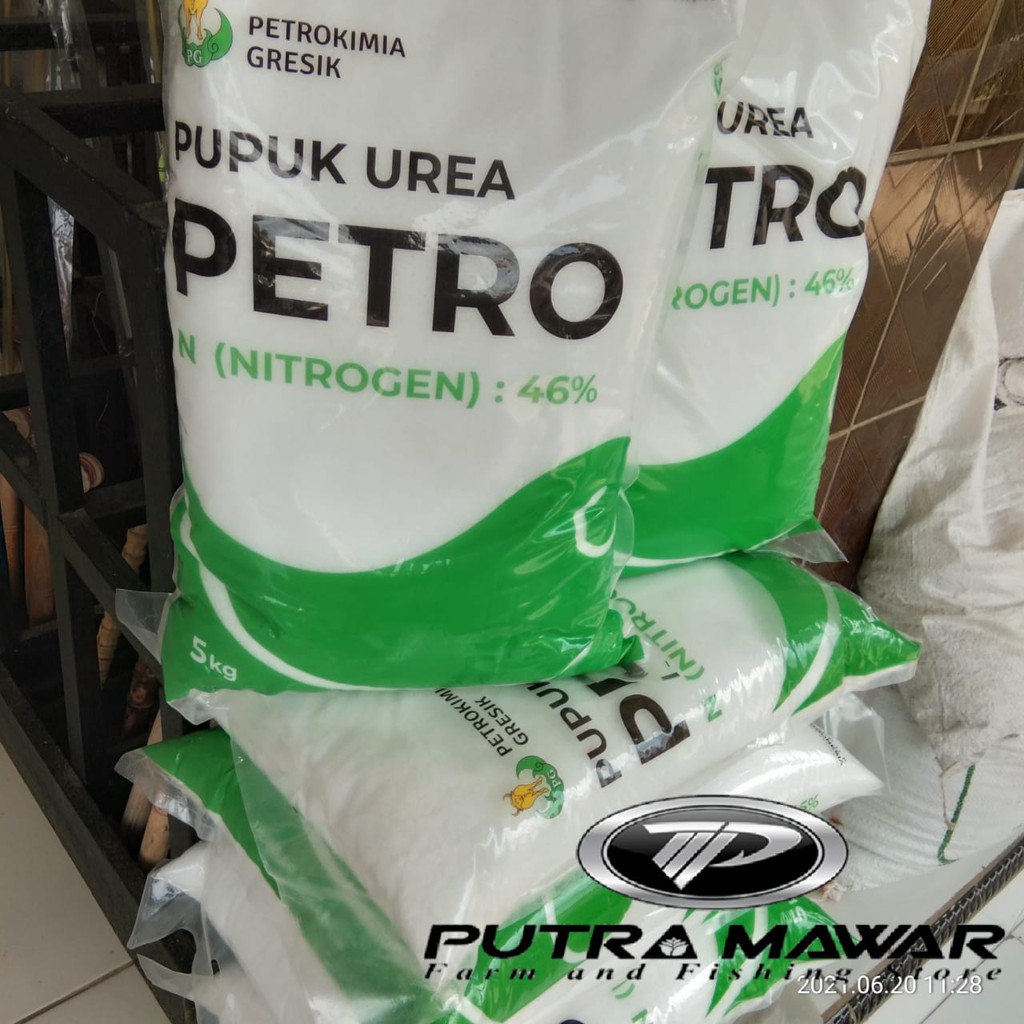 Pupuk UREA PETRO Dan NITREA Kemasan Pabrik 5kg. Nitrogen 46%. Urea Warna Putih-Urea Non Subsidi Kuja